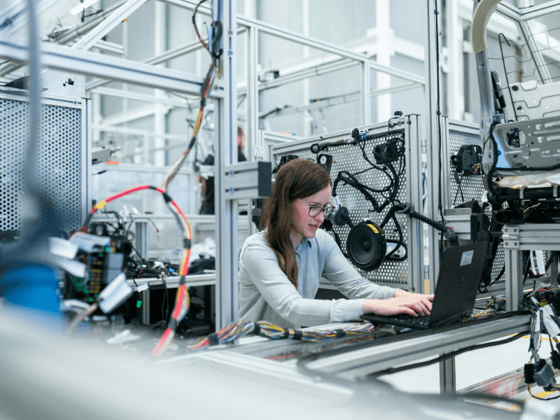 The (Im)possibilities of ChatGPT for Manufacturing Companies